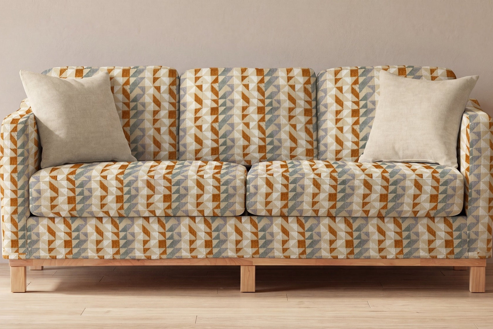 Desenli orme dosemelik kumasla kapli modern koltuk