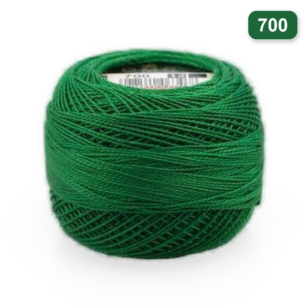 700